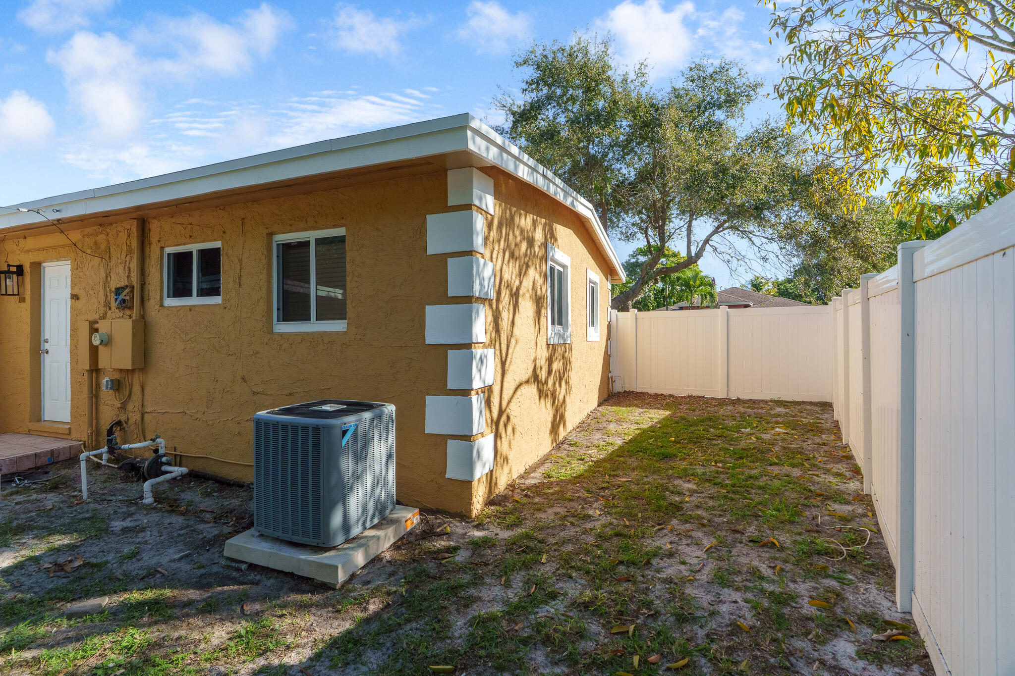 3041 E Palm Drive, Boynton Beach