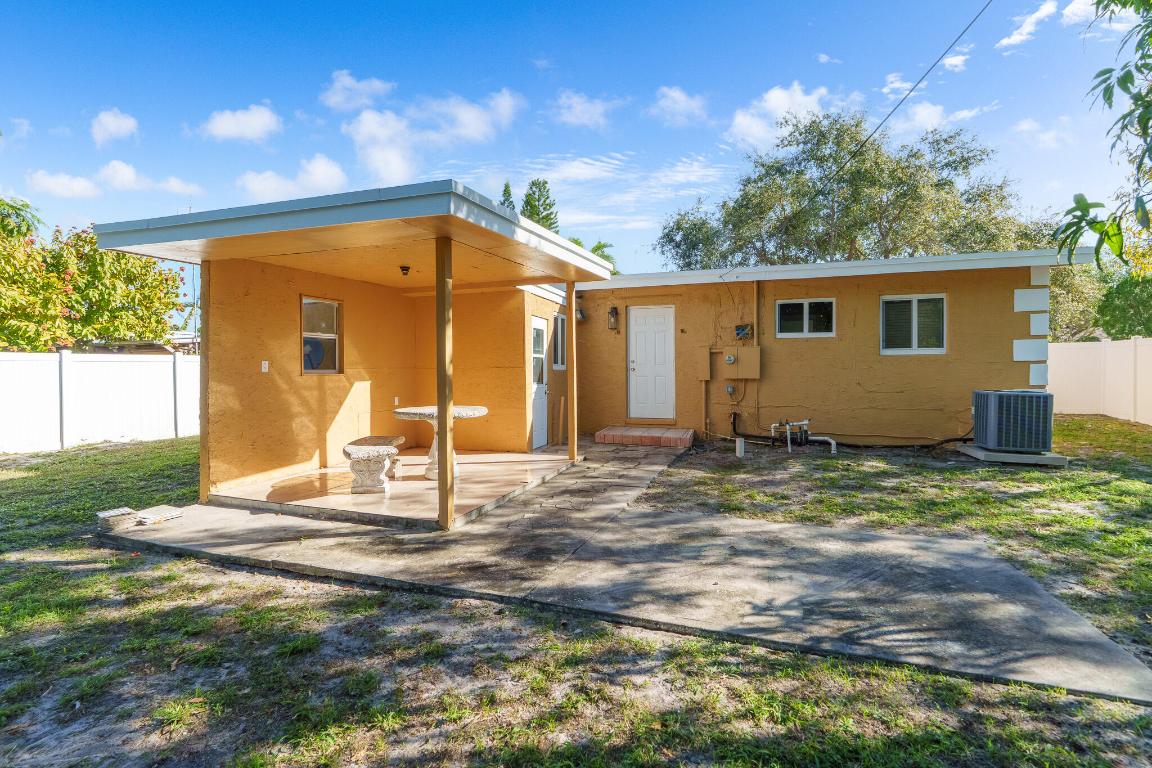 3041 E Palm Drive, Boynton Beach