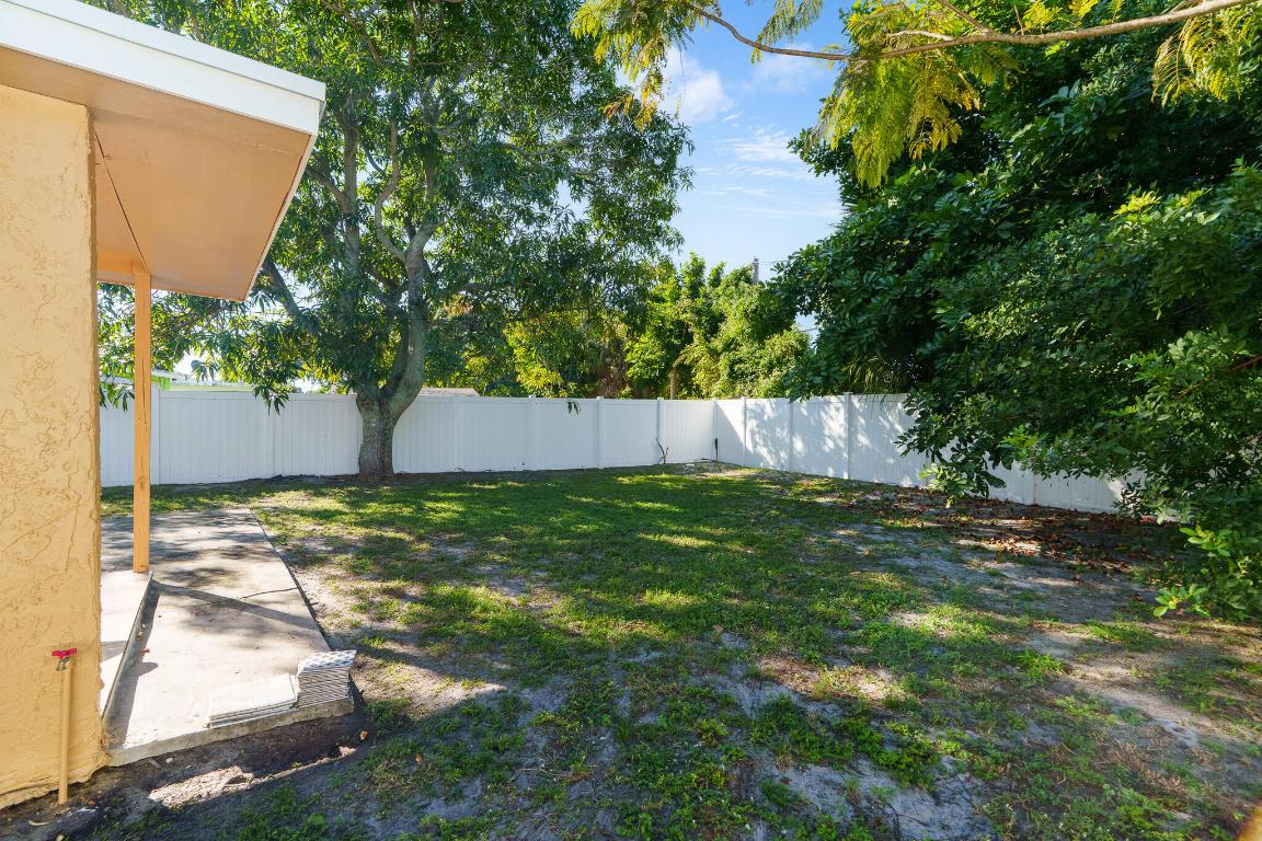 3041 E Palm Drive, Boynton Beach