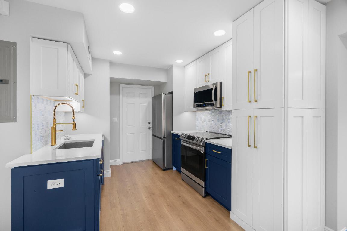 3041 E Palm Drive, Boynton Beach