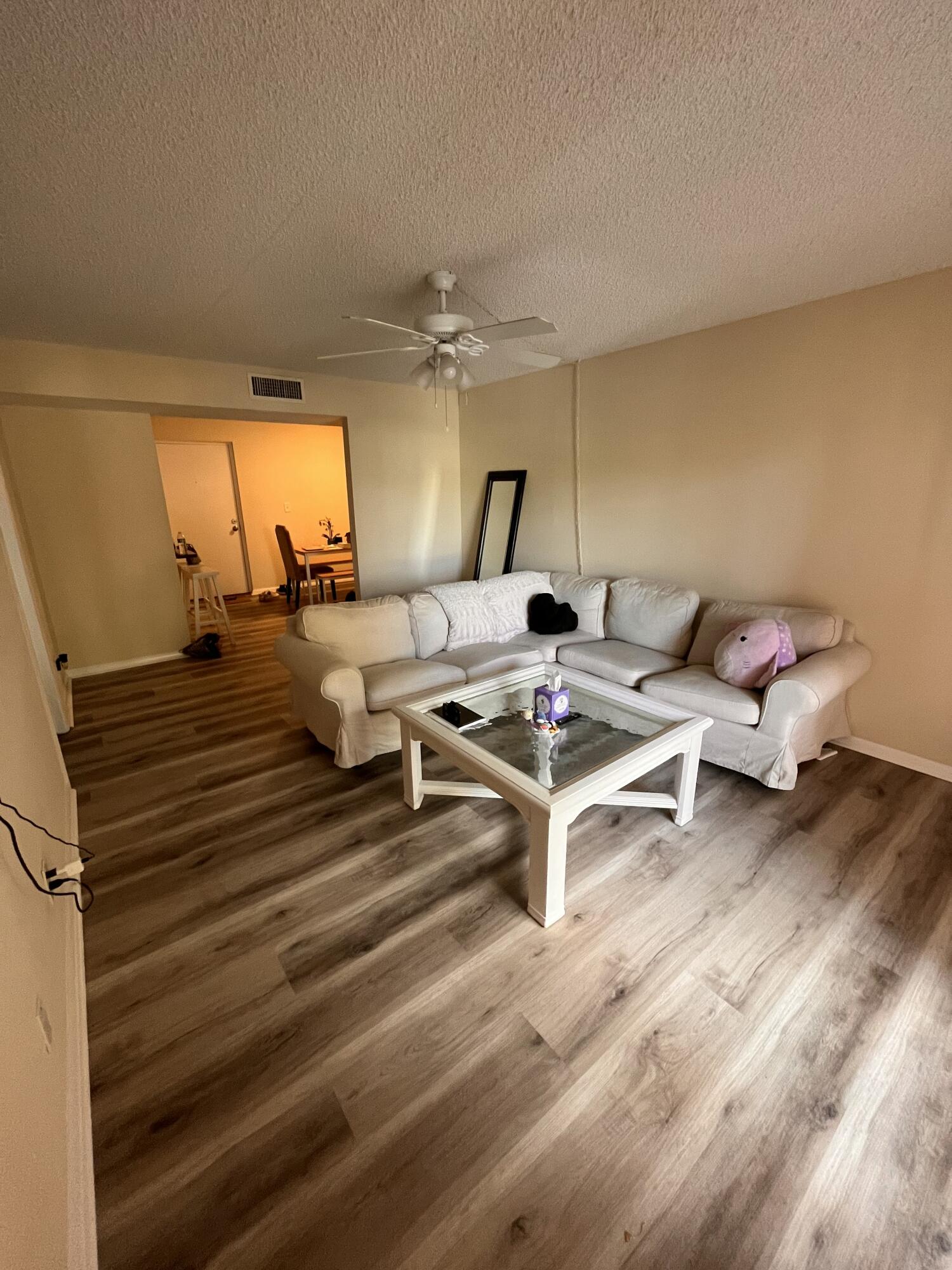 460 NW 20th Street 2070