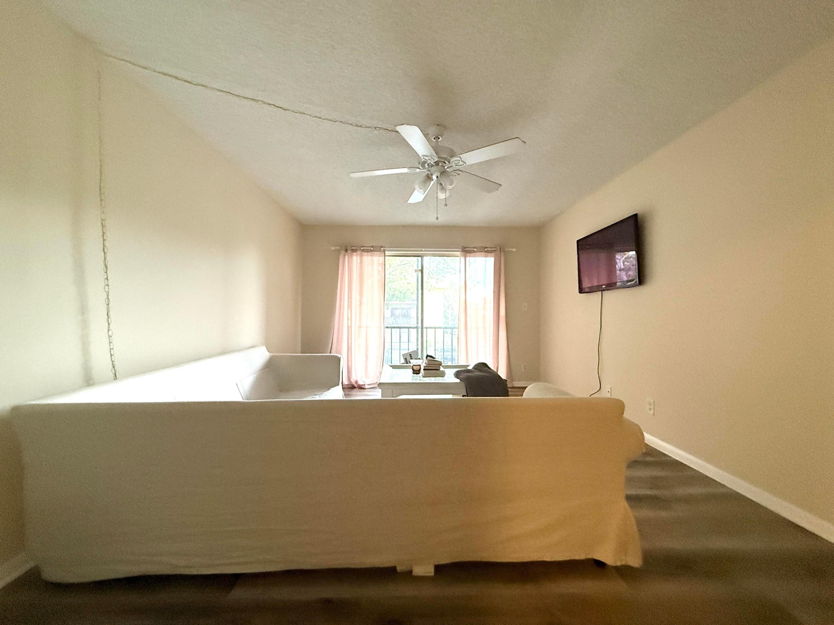 460 NW 20th Street 2070