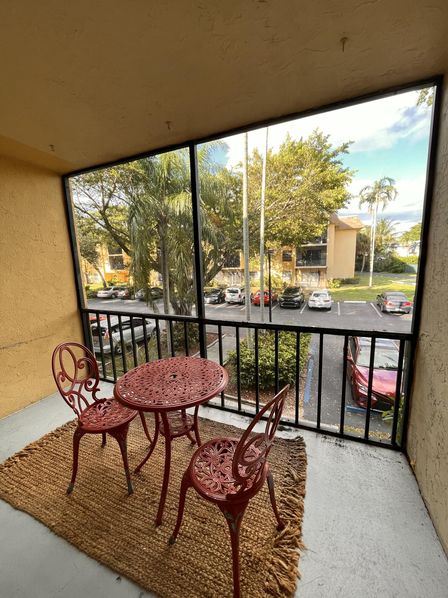 460 NW 20th Street 2070
