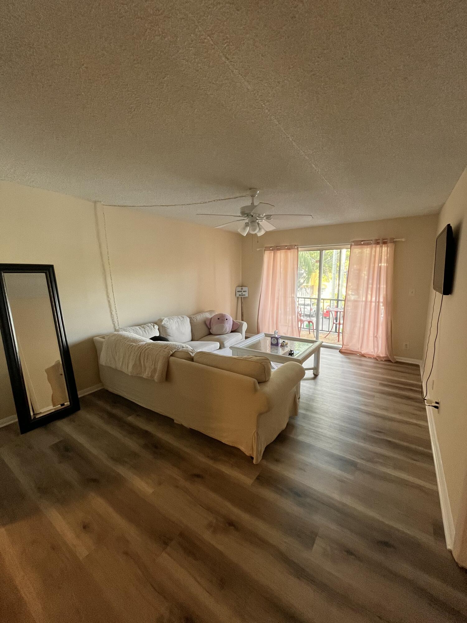 460 NW 20th Street 2070