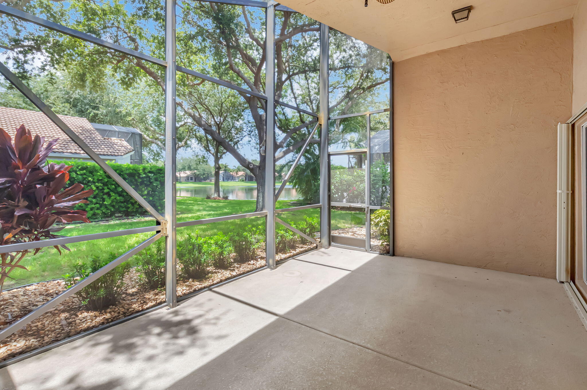 12185 La Vita Way