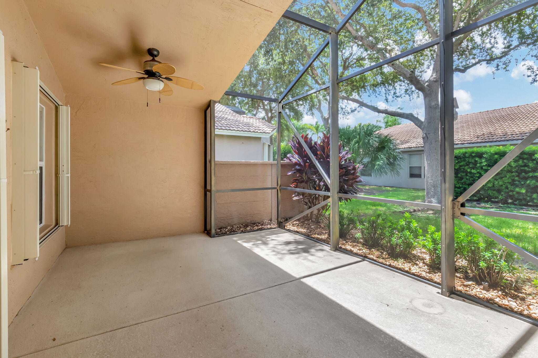 12185 La Vita Way