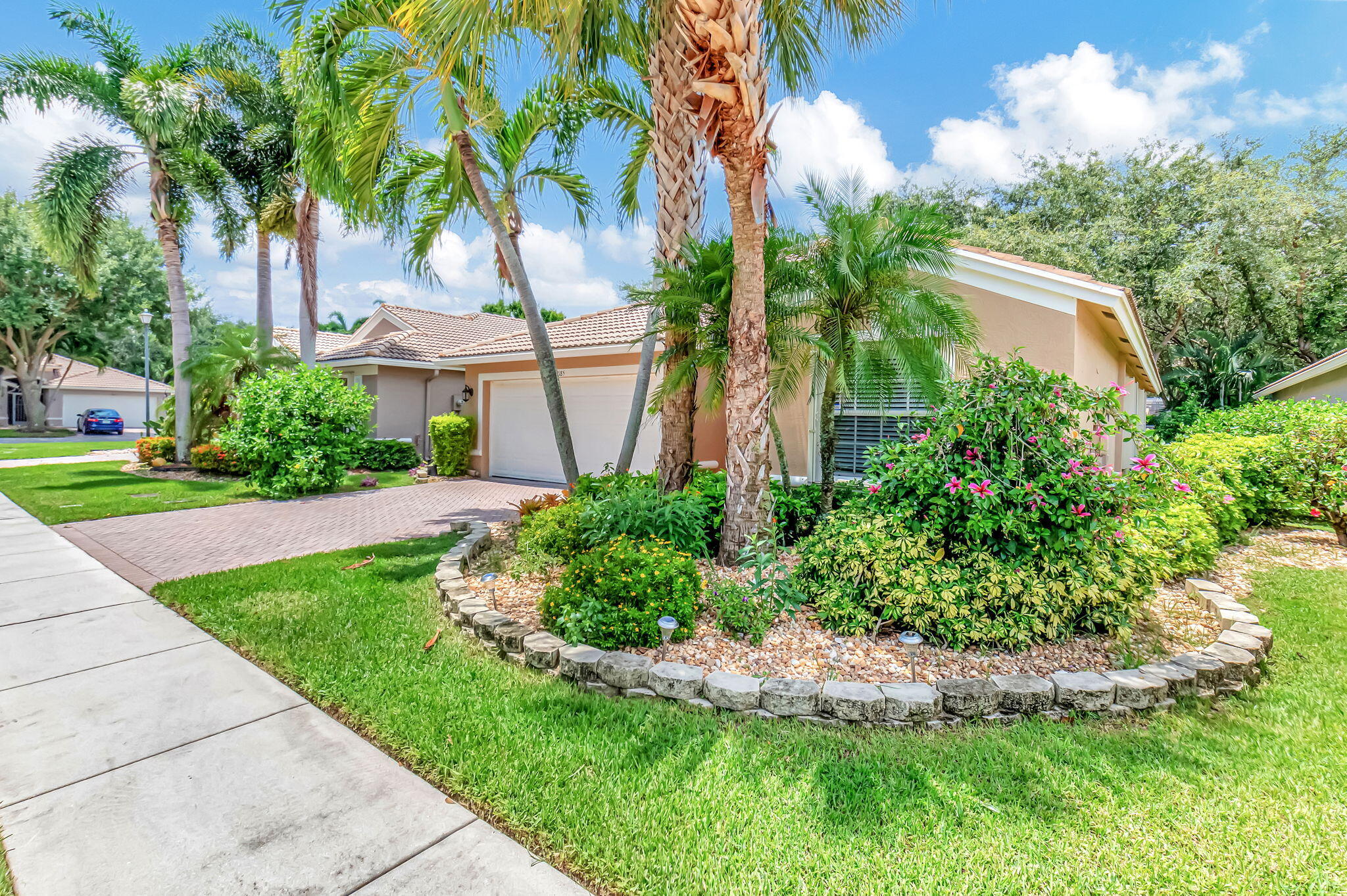 12185 La Vita Way