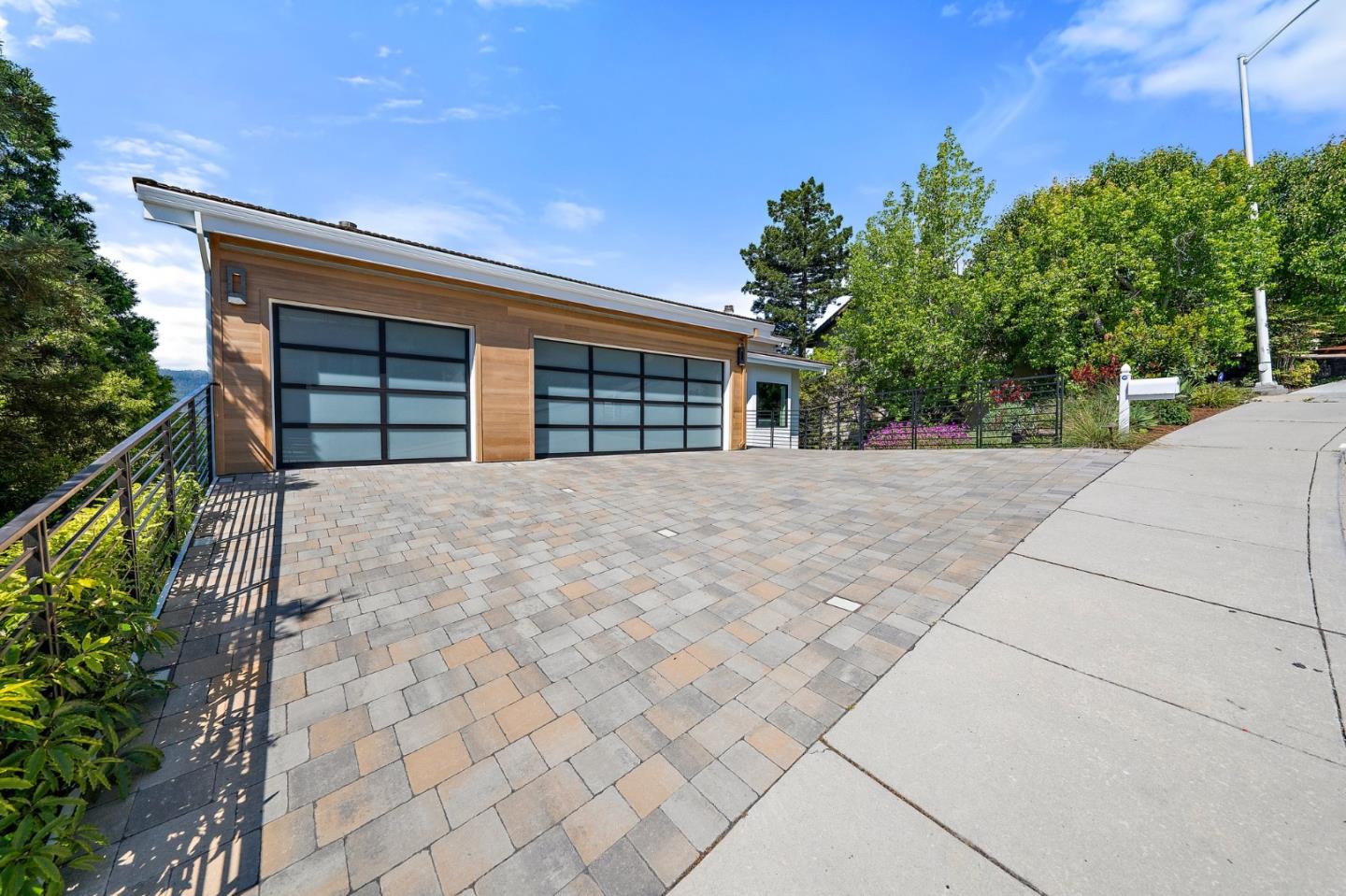 116 Leslie Drive