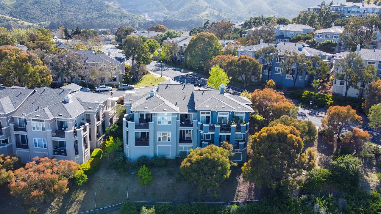 161 Cliff Swallow Court