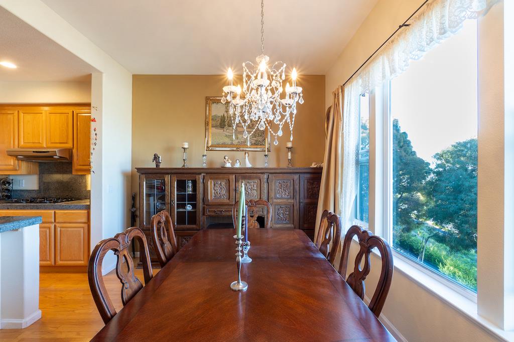 161 Cliff Swallow Court