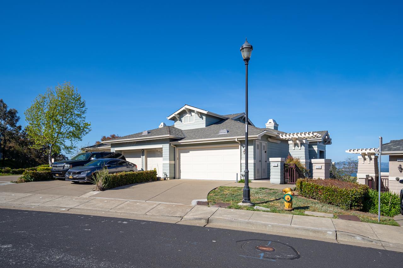 161 Cliff Swallow Court