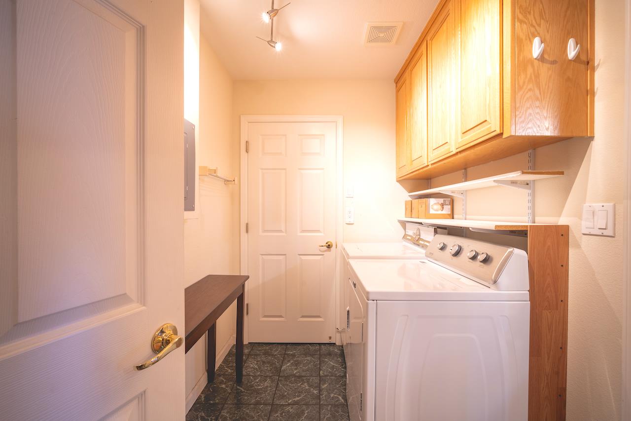 161 Cliff Swallow Court