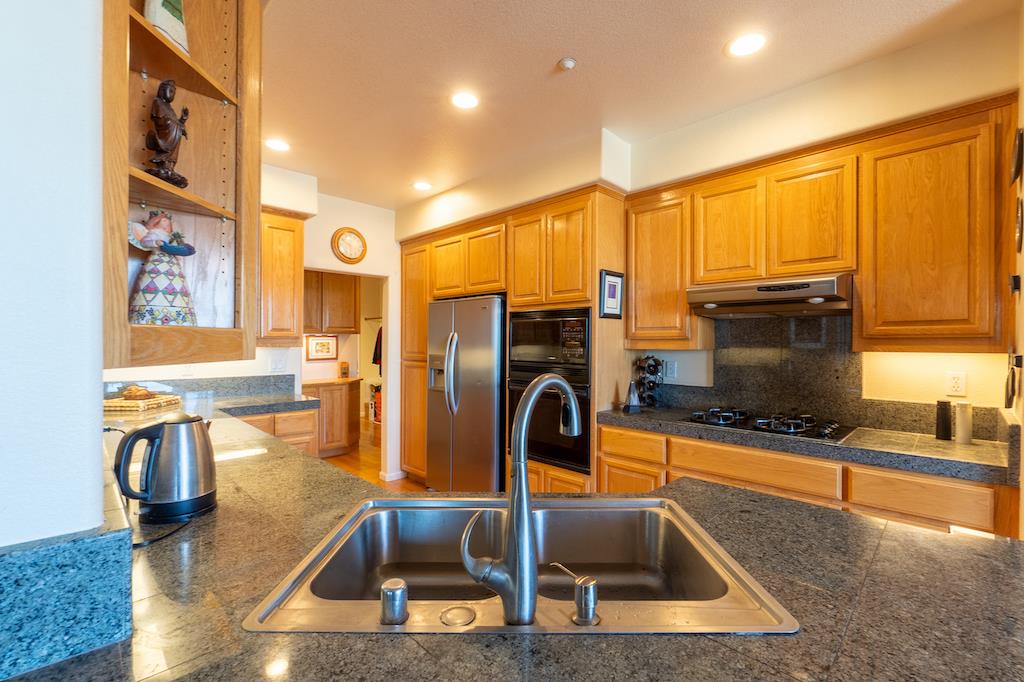 161 Cliff Swallow Court