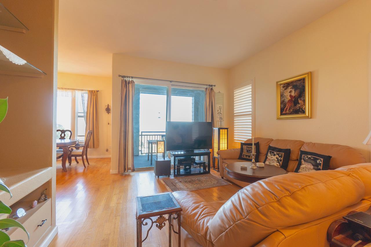 161 Cliff Swallow Court