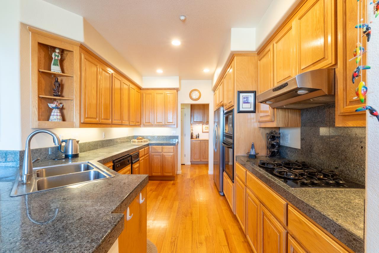 161 Cliff Swallow Court