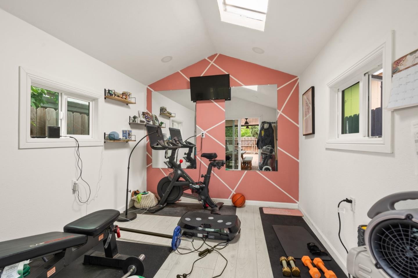 5909 Sawyer Circle