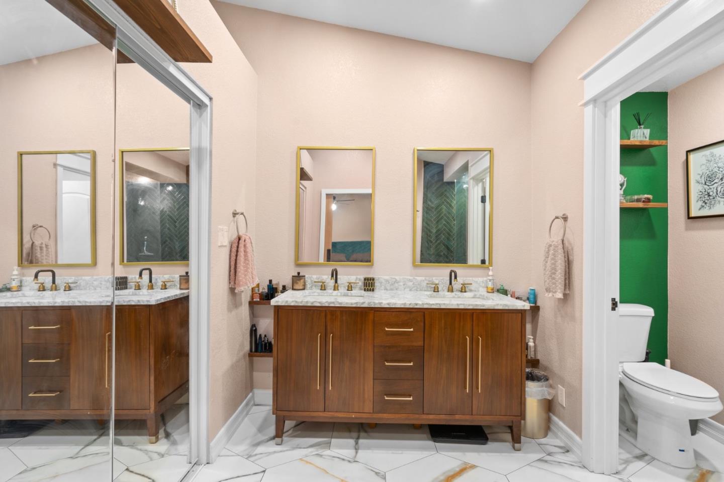 5909 Sawyer Circle
