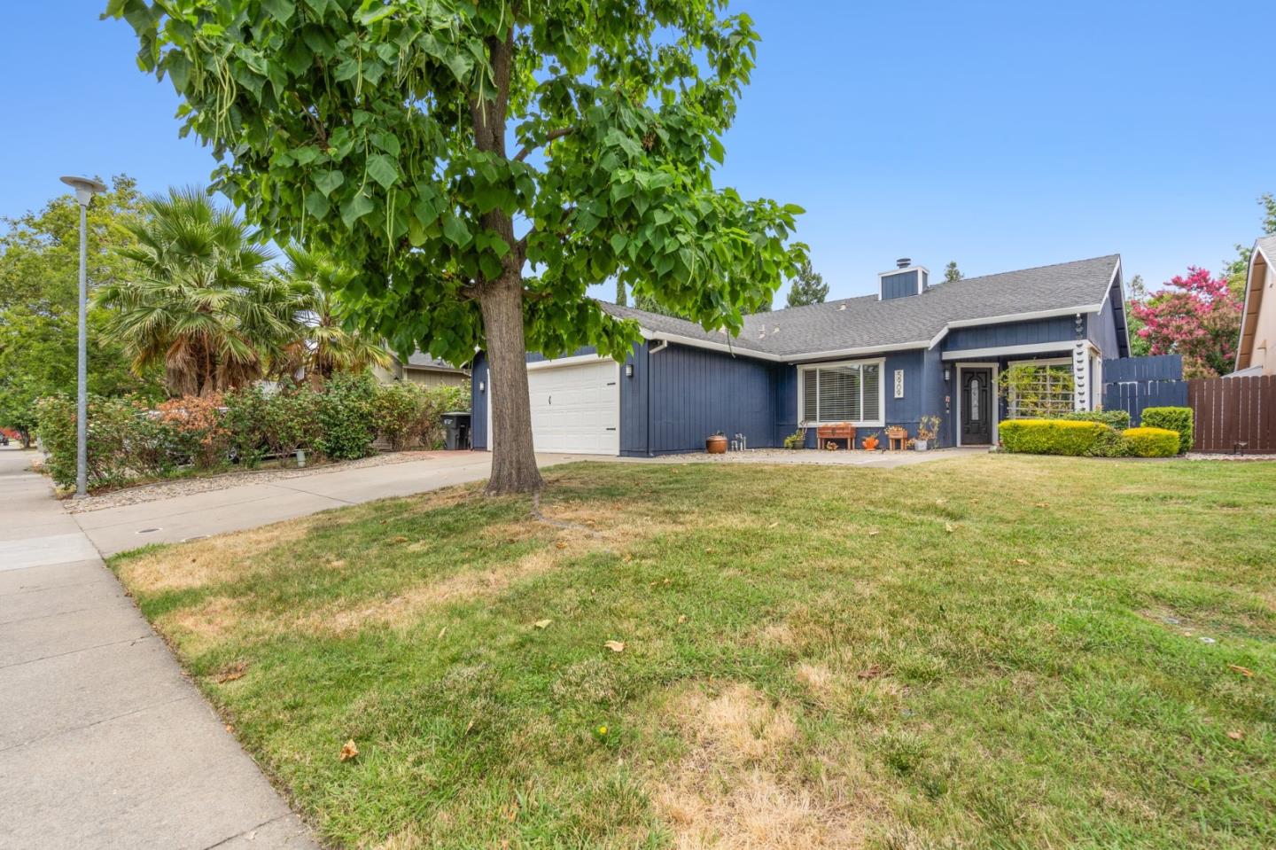 5909 Sawyer Circle