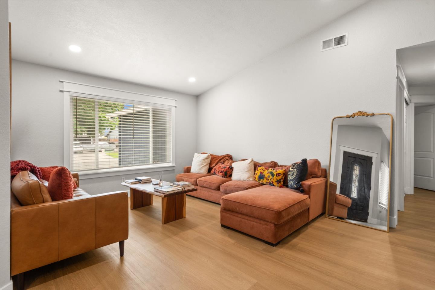 5909 Sawyer Circle