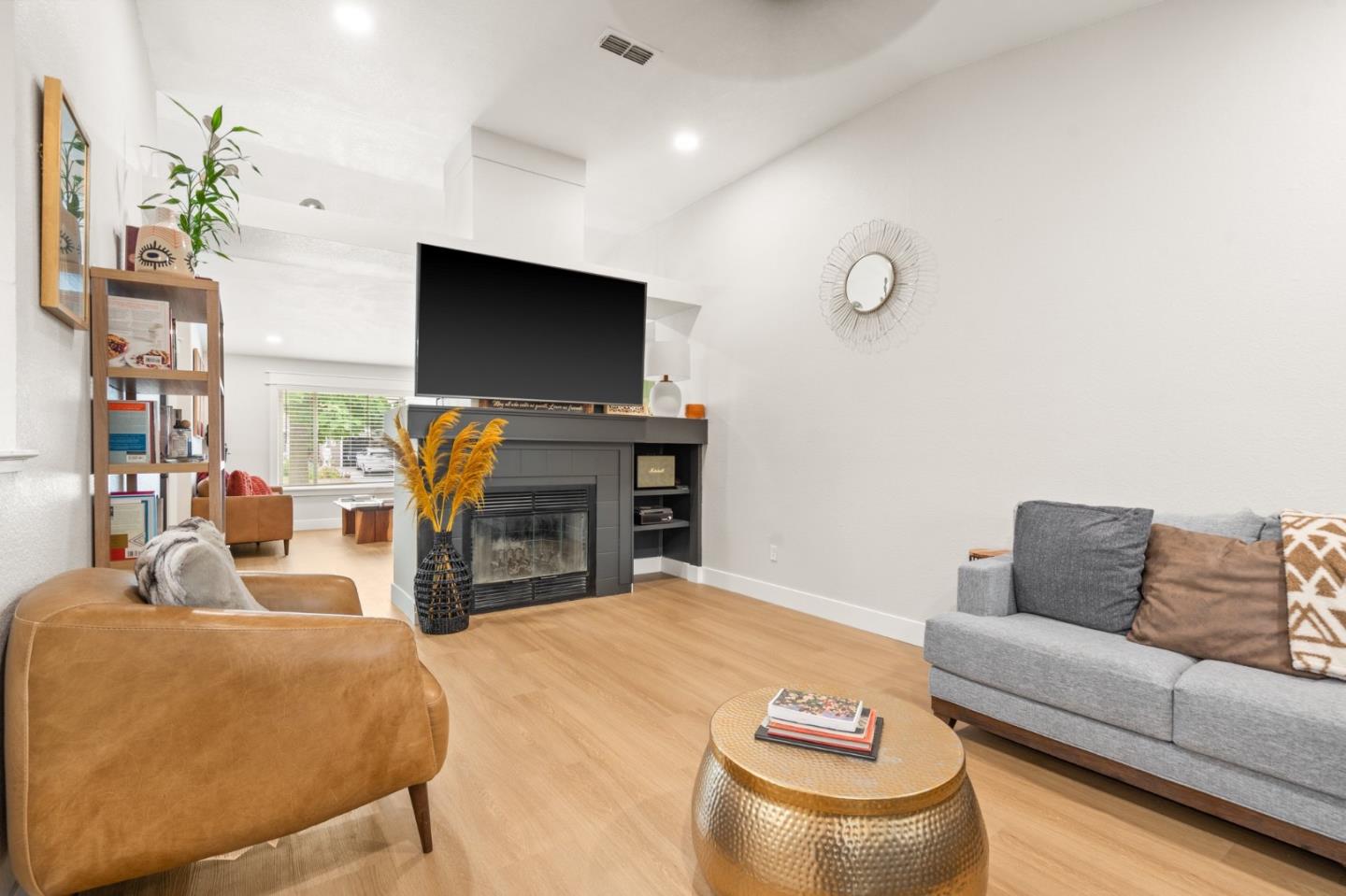 5909 Sawyer Circle