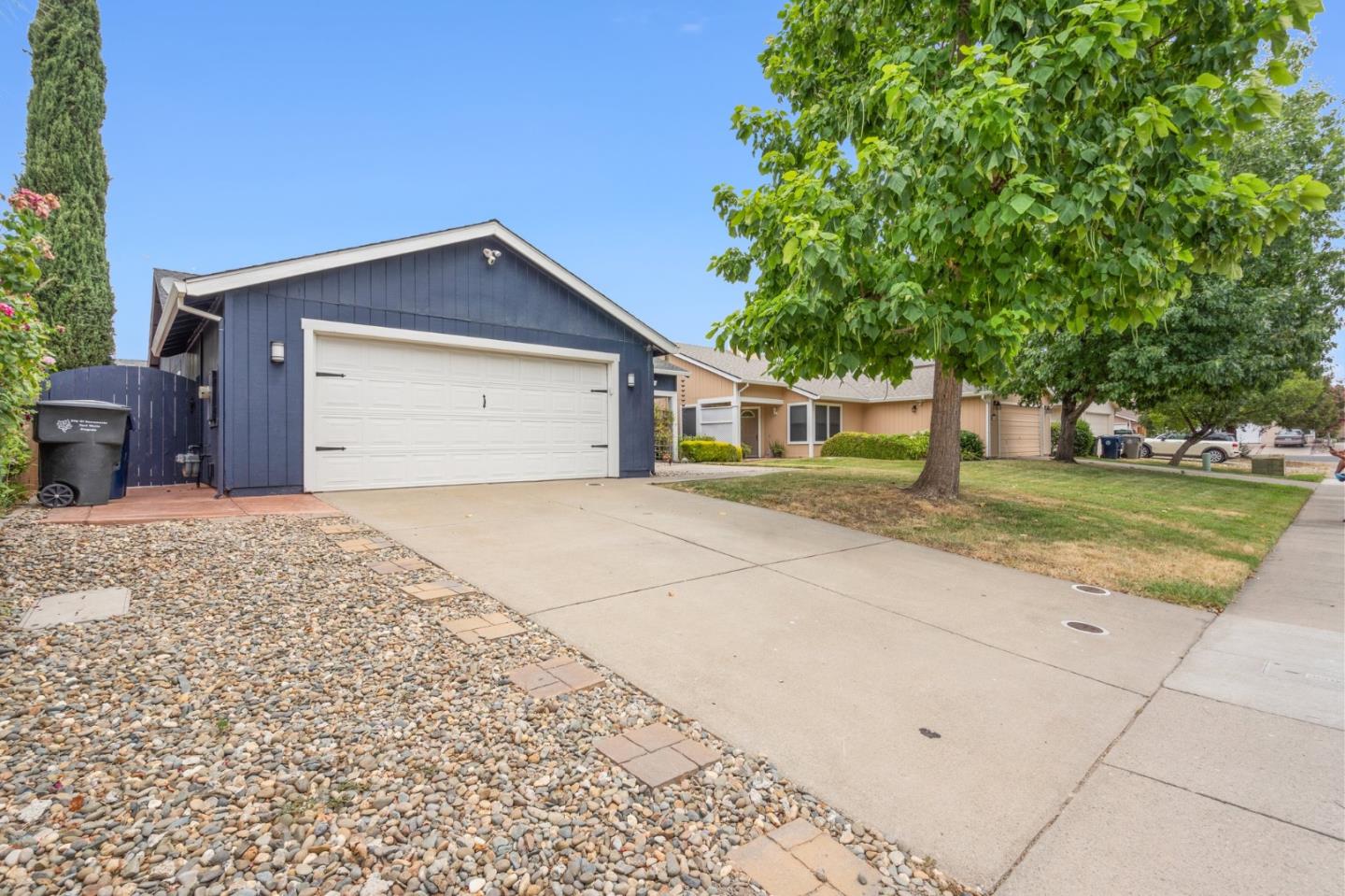 5909 Sawyer Circle