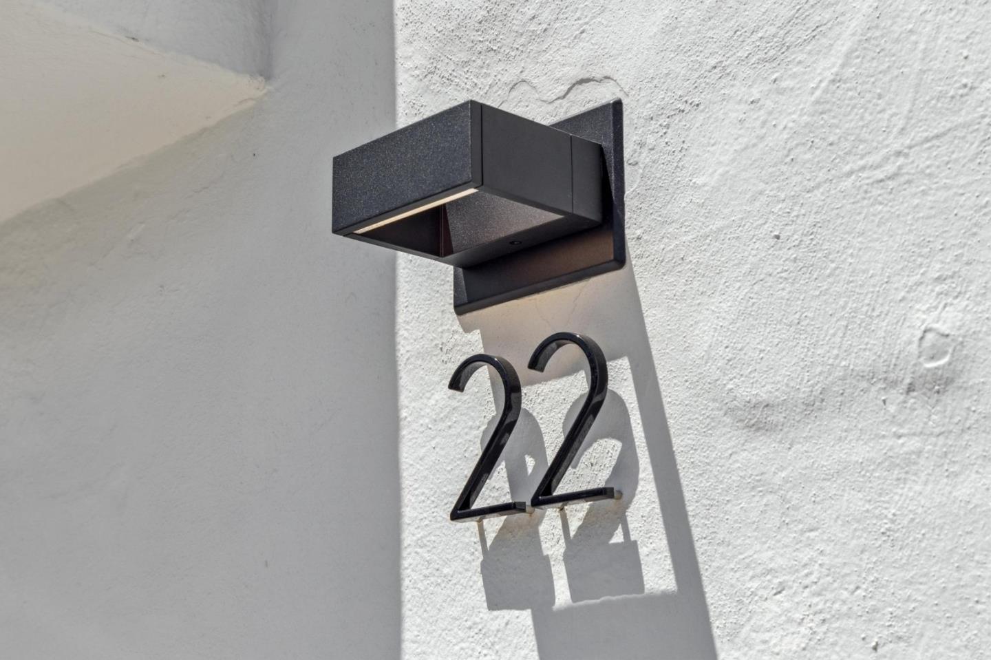 22 Chicago Way