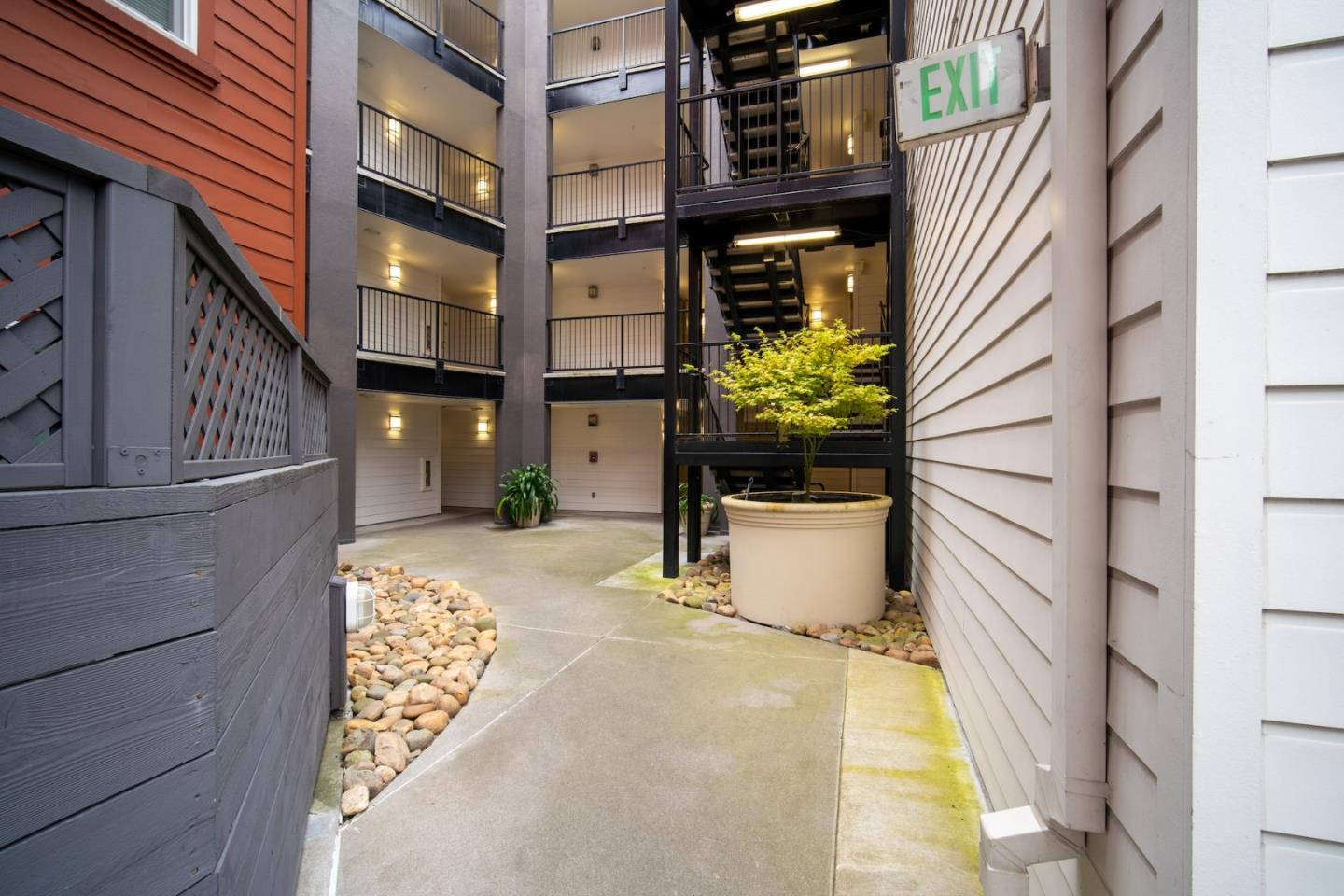 8200 Oceanview Terrace 412