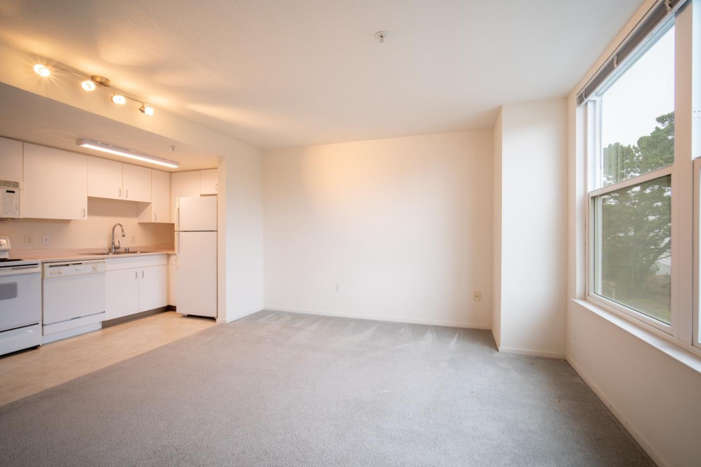 8200 Oceanview Terrace 412