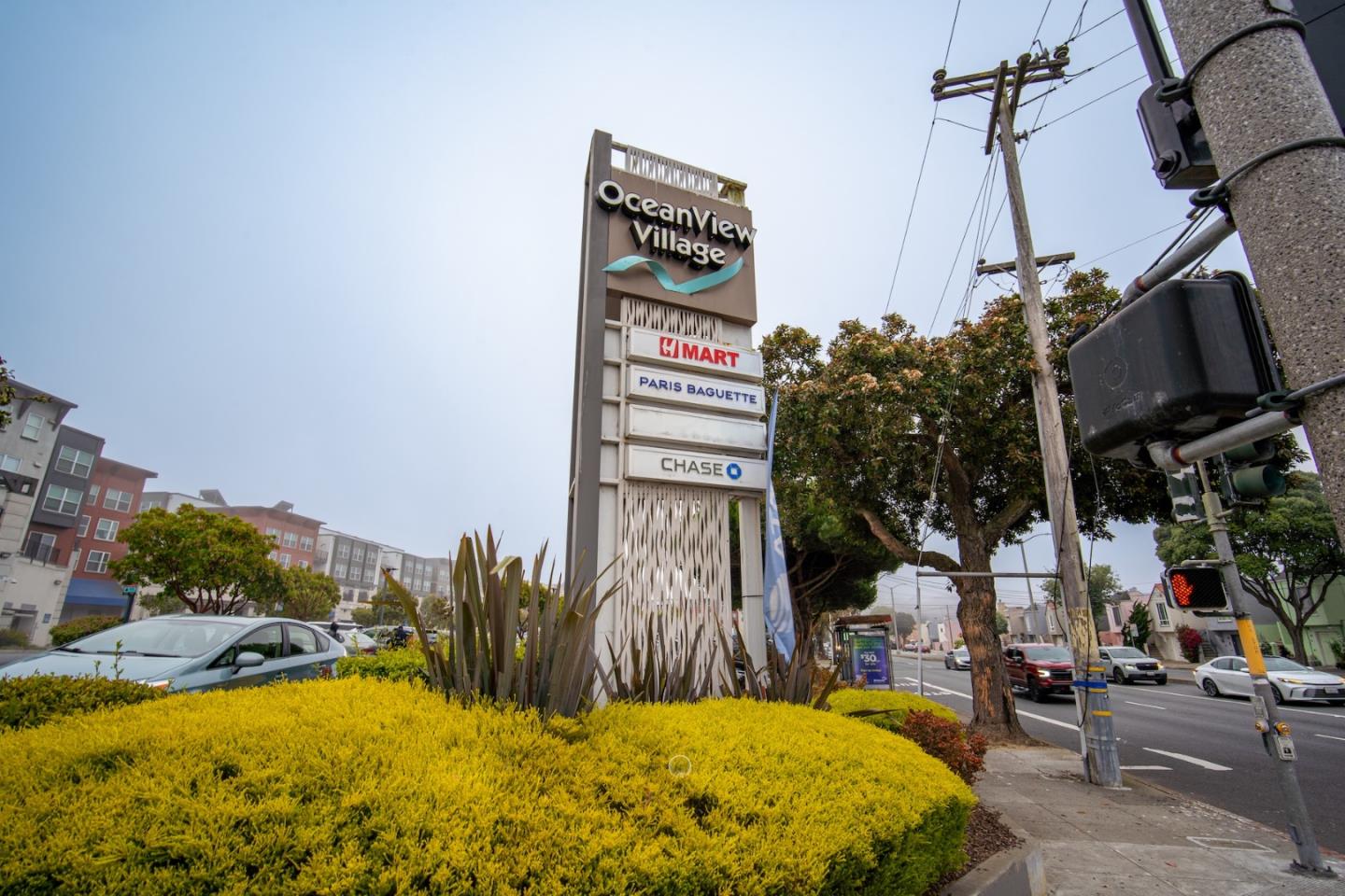 8200 Oceanview Terrace 412