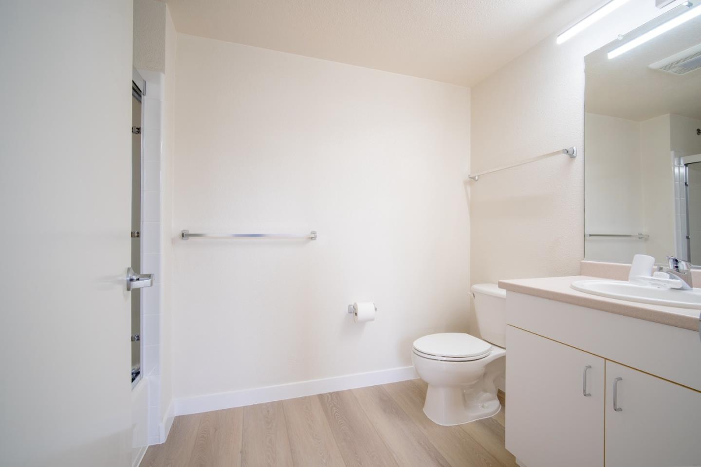 8200 Oceanview Terrace 412