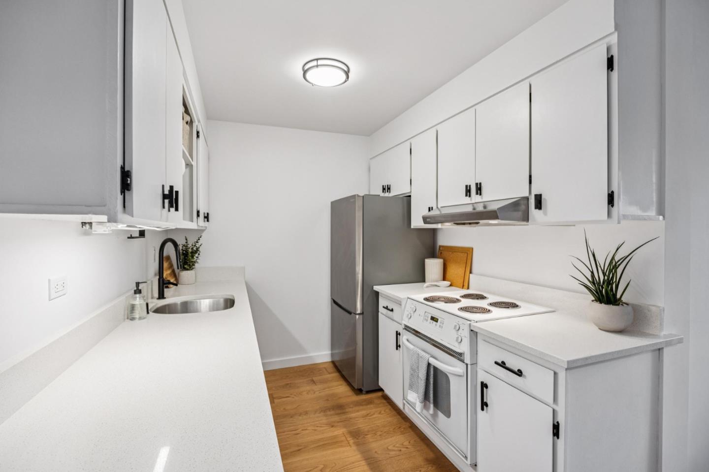 1515 Arc Way 105