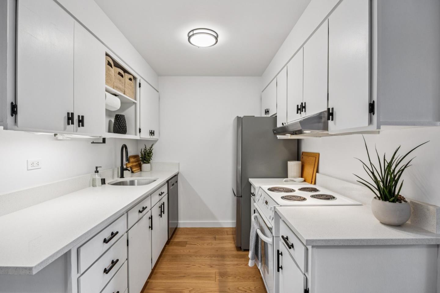 1515 Arc Way 105