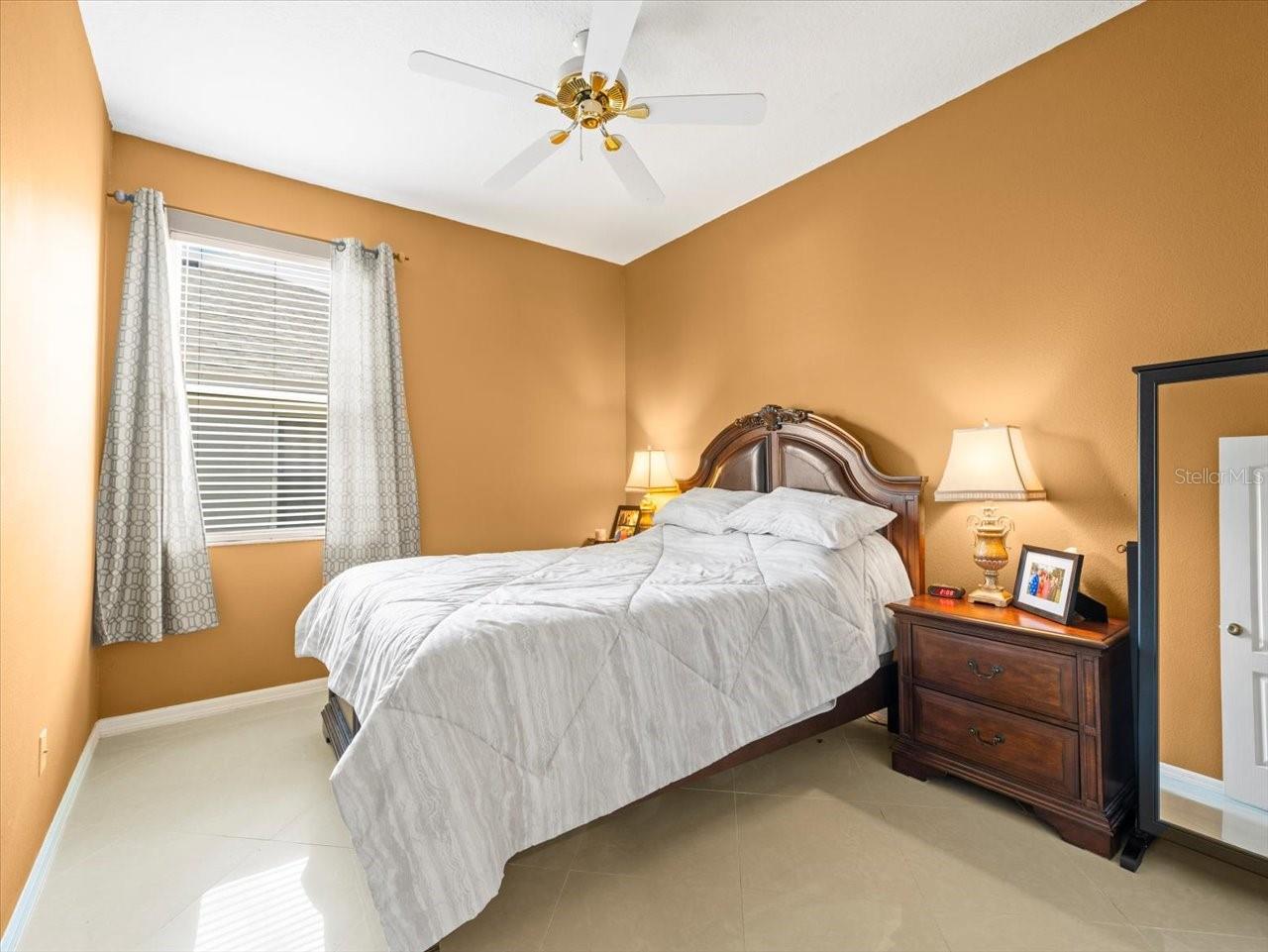 5537 TERRAIN DE GOLF DR