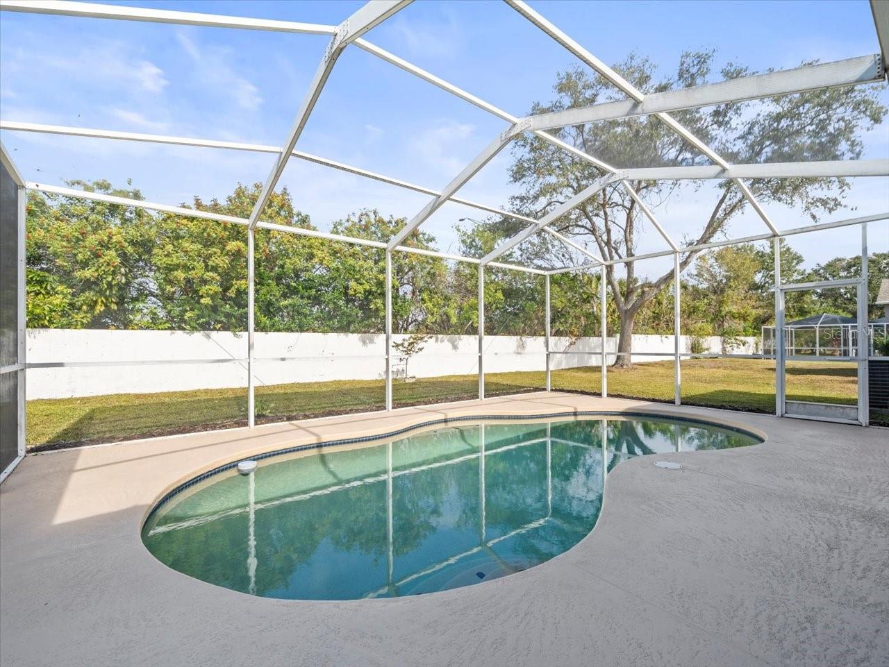 5537 TERRAIN DE GOLF DR