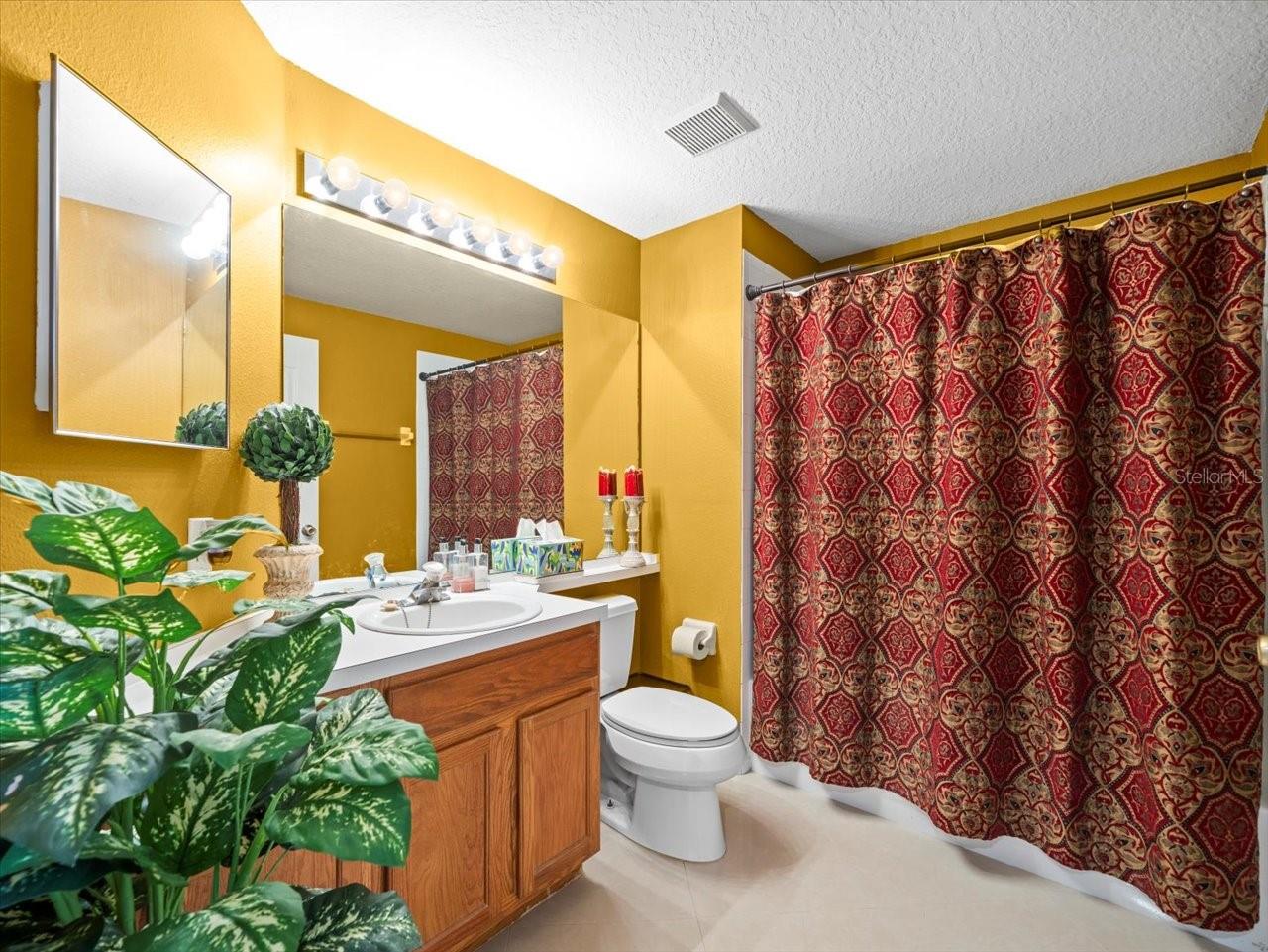 5537 TERRAIN DE GOLF DR