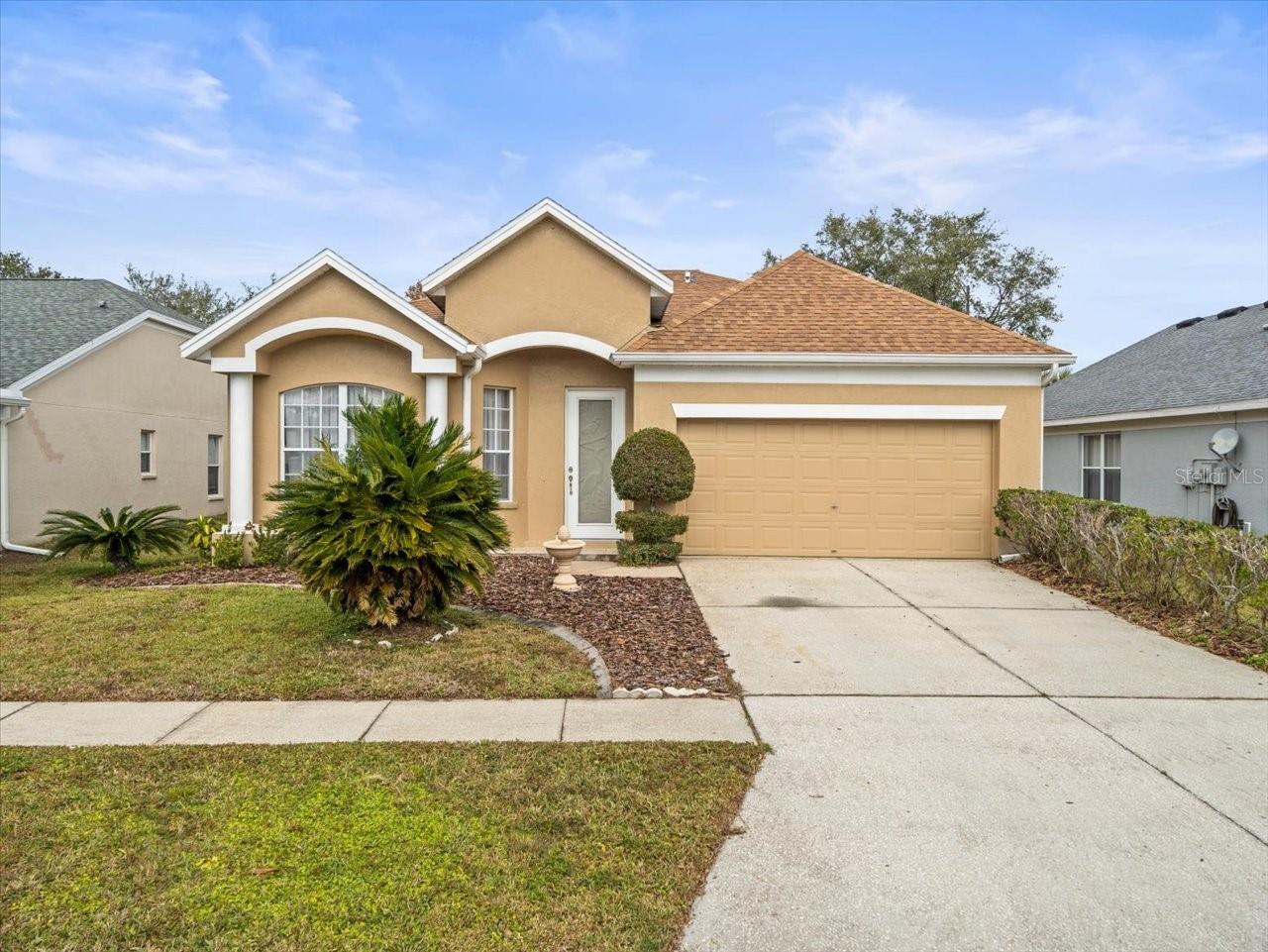 5537 TERRAIN DE GOLF DR
