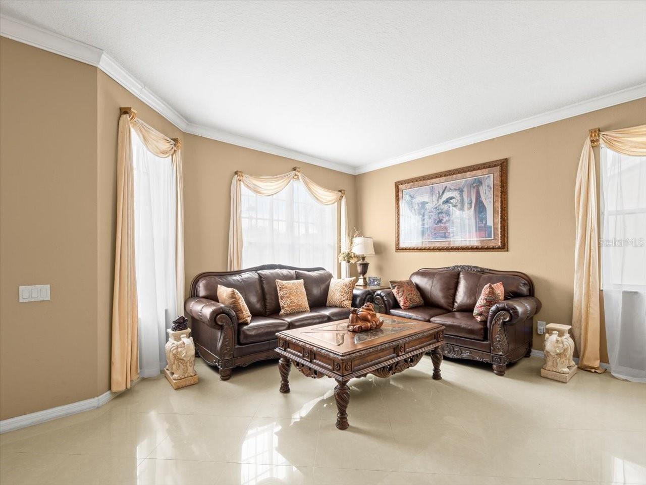 5537 TERRAIN DE GOLF DR