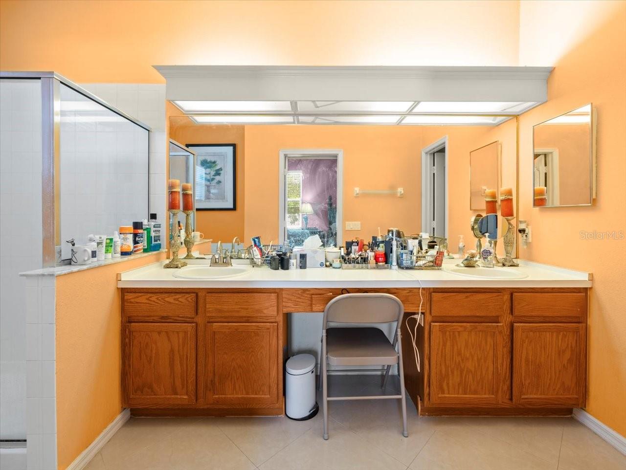 5537 TERRAIN DE GOLF DR