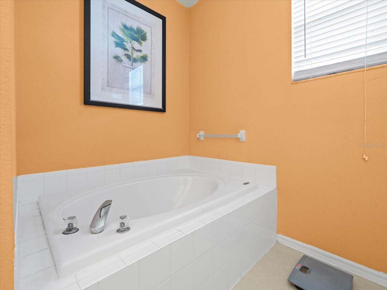 5537 TERRAIN DE GOLF DR