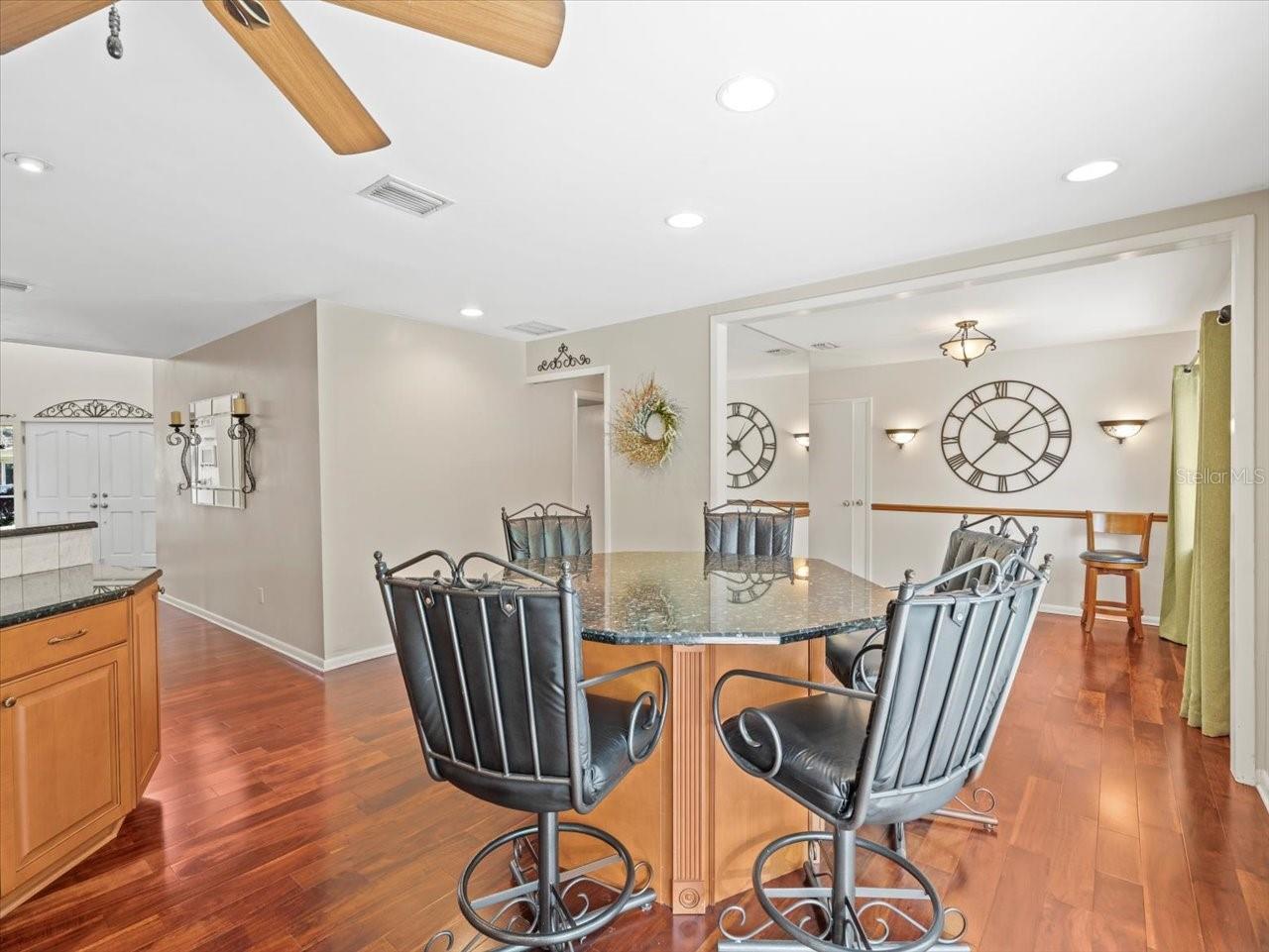 3114 SAMARA DR