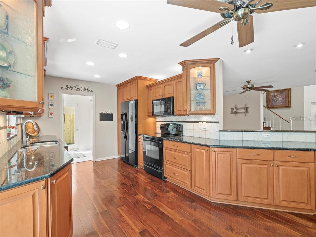 3114 SAMARA DR