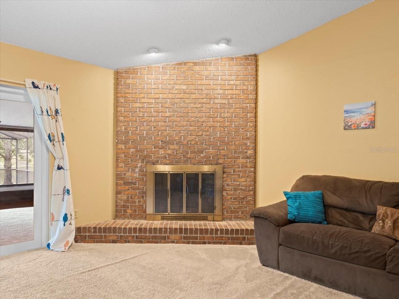 16644 VALLELY DR