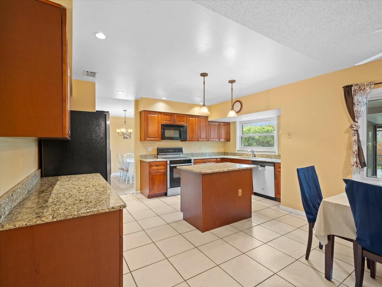 16644 VALLELY DR