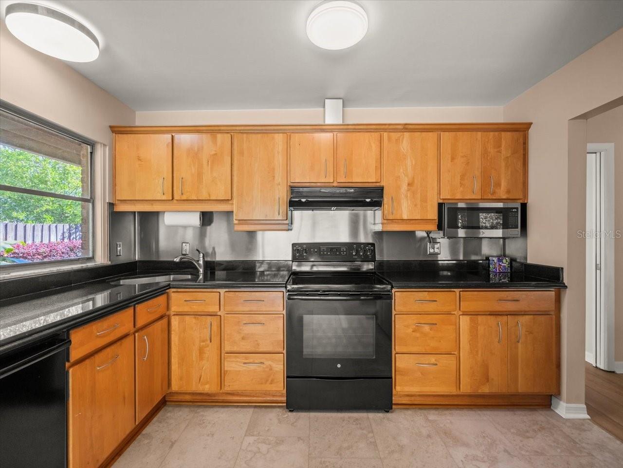 3425 LACEWOOD RD