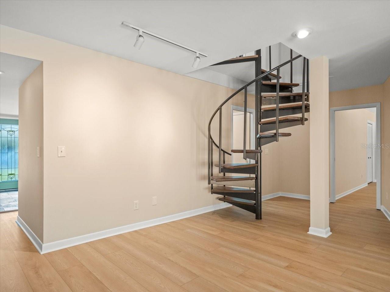 3425 LACEWOOD RD