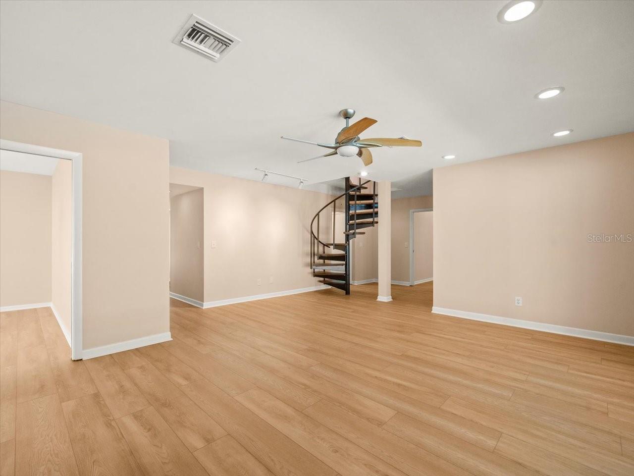 3425 LACEWOOD RD