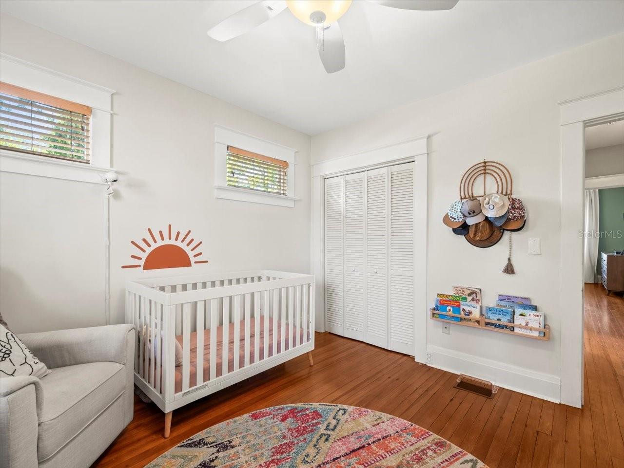 208 S BUNGALOW PARK AVE