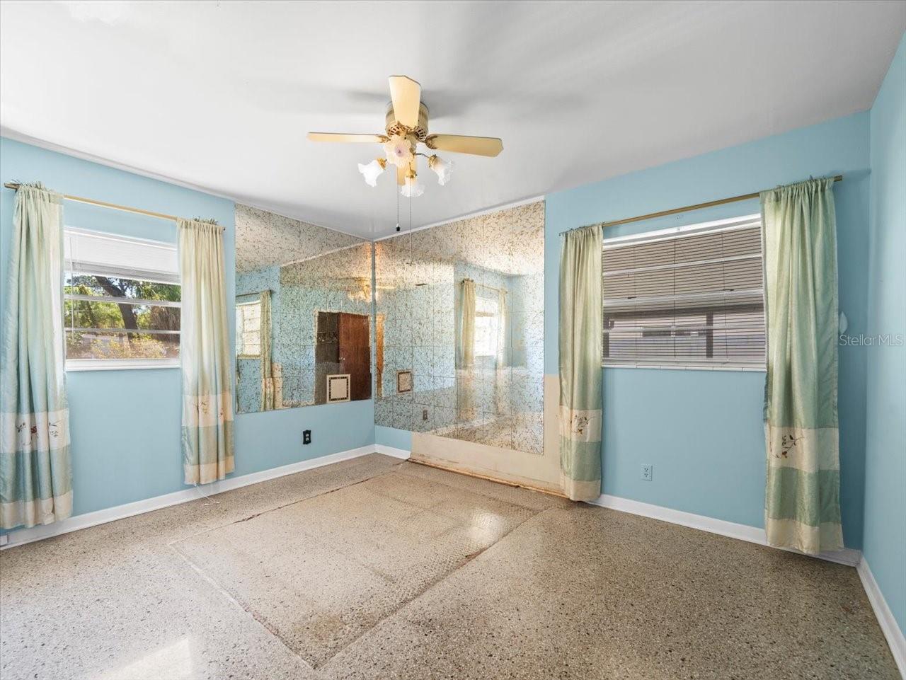 4509 N SAINT VINCENT ST