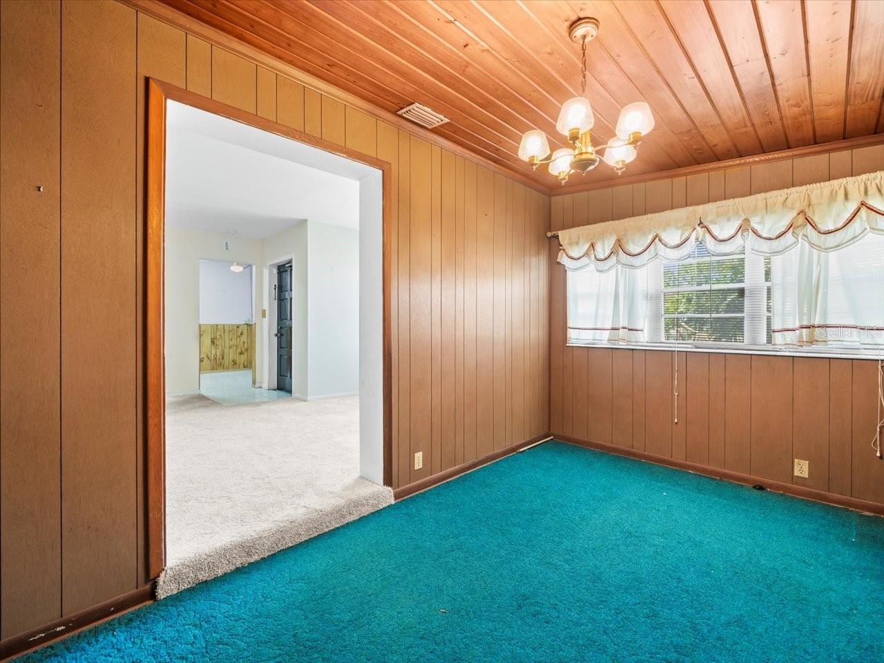 4509 N SAINT VINCENT ST