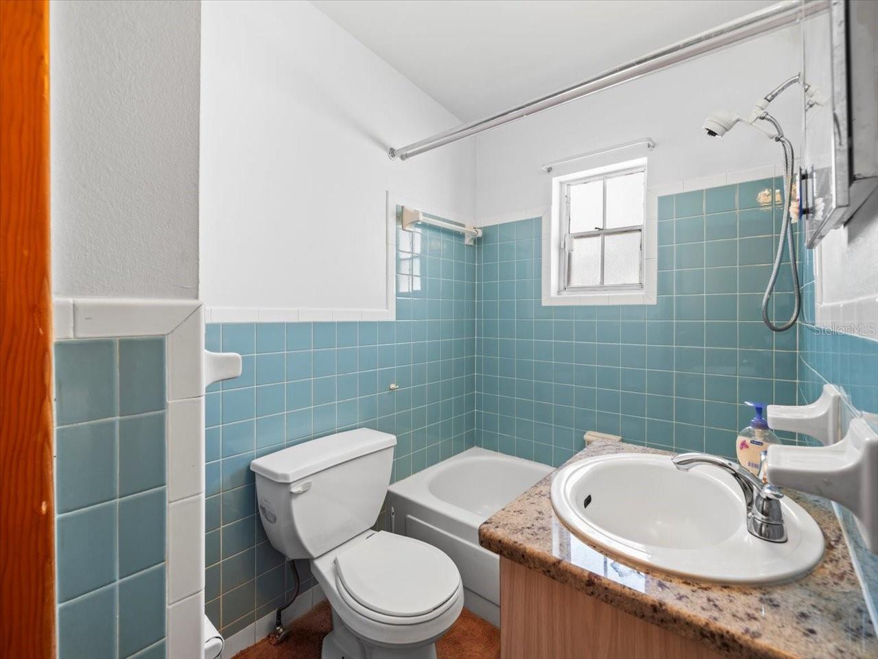 4509 N SAINT VINCENT ST